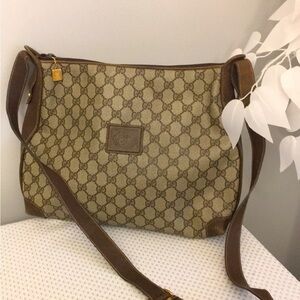 ✨AUTHENTIC - VINTAGE - GUCCI Crossbody handbag✨